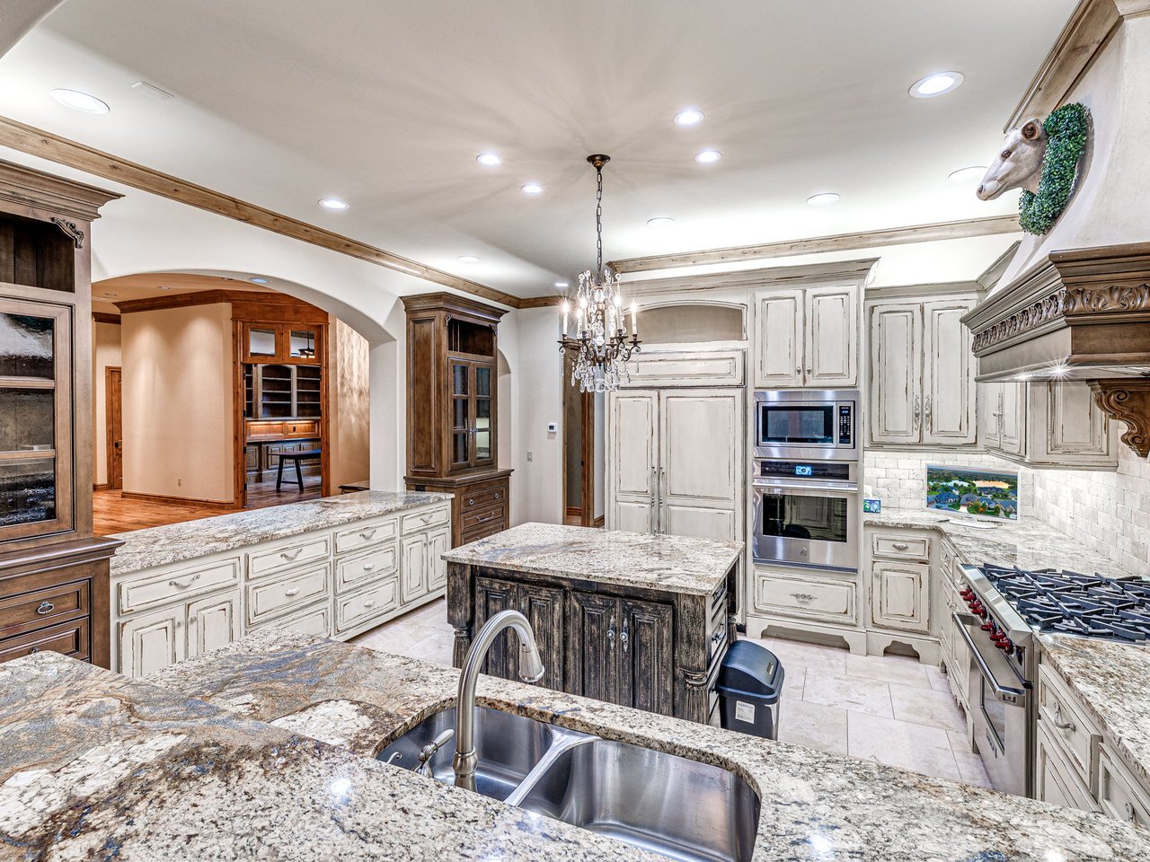 The Listing of the Week: 15613 Via Sierra – Esperanza Addition - Wyatt Poindexter - The Agency Oklahoma