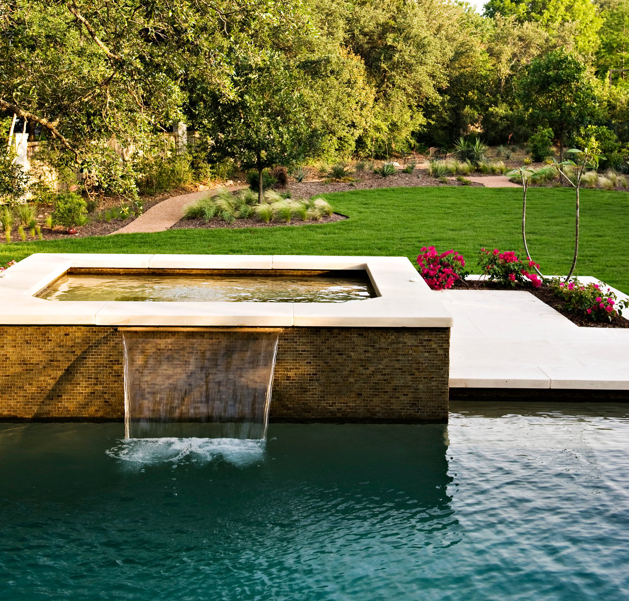 Modern Elegance in Barton Creek