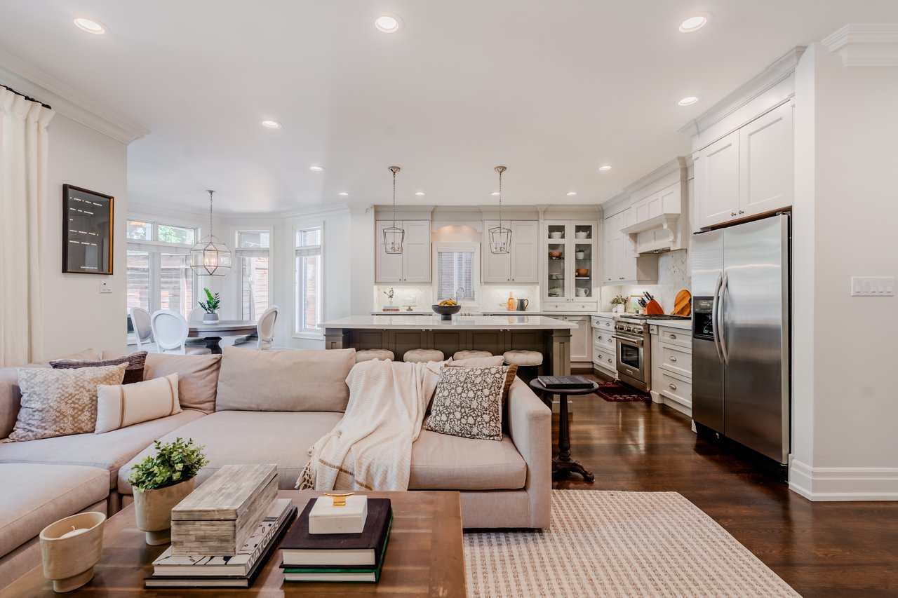 34B Long Crescent