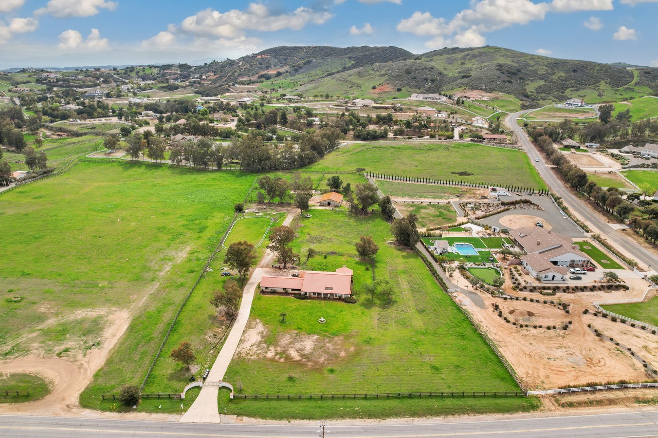 20425 Avenida Castilla