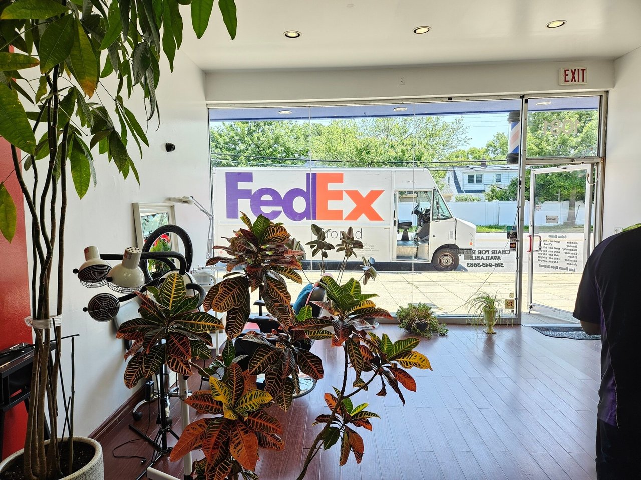 1079-1083 Willis Ave