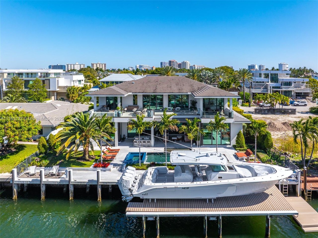 22 Isla Bahia Dr
