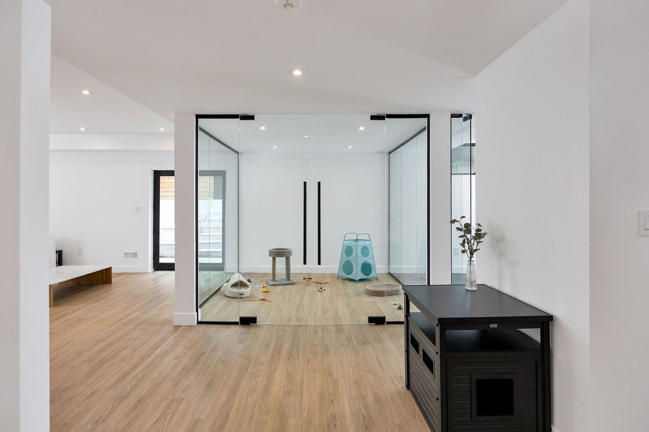 1405 Acton Crescent