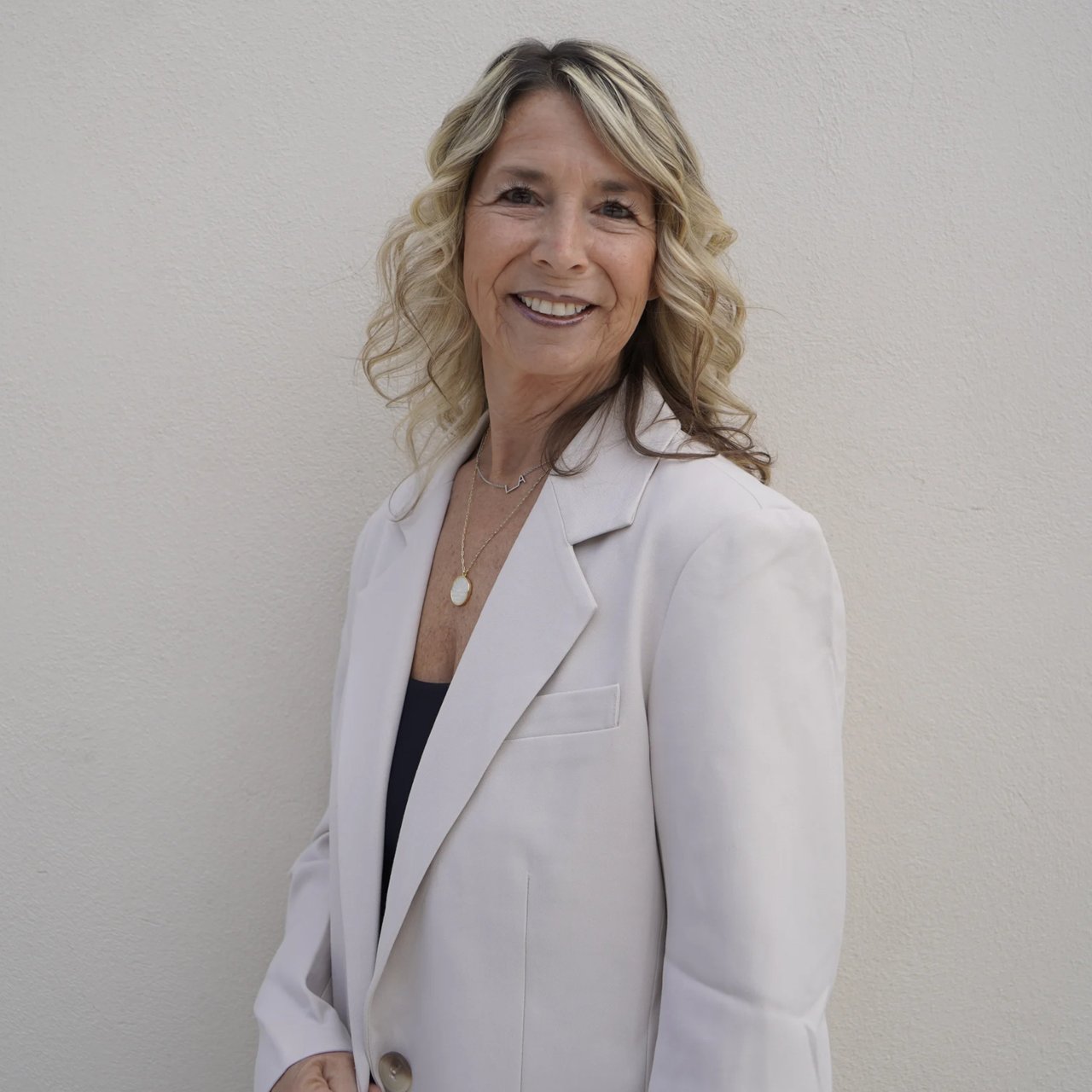 Laura Alfano Malibu, CA Real Estate Agent Headshot