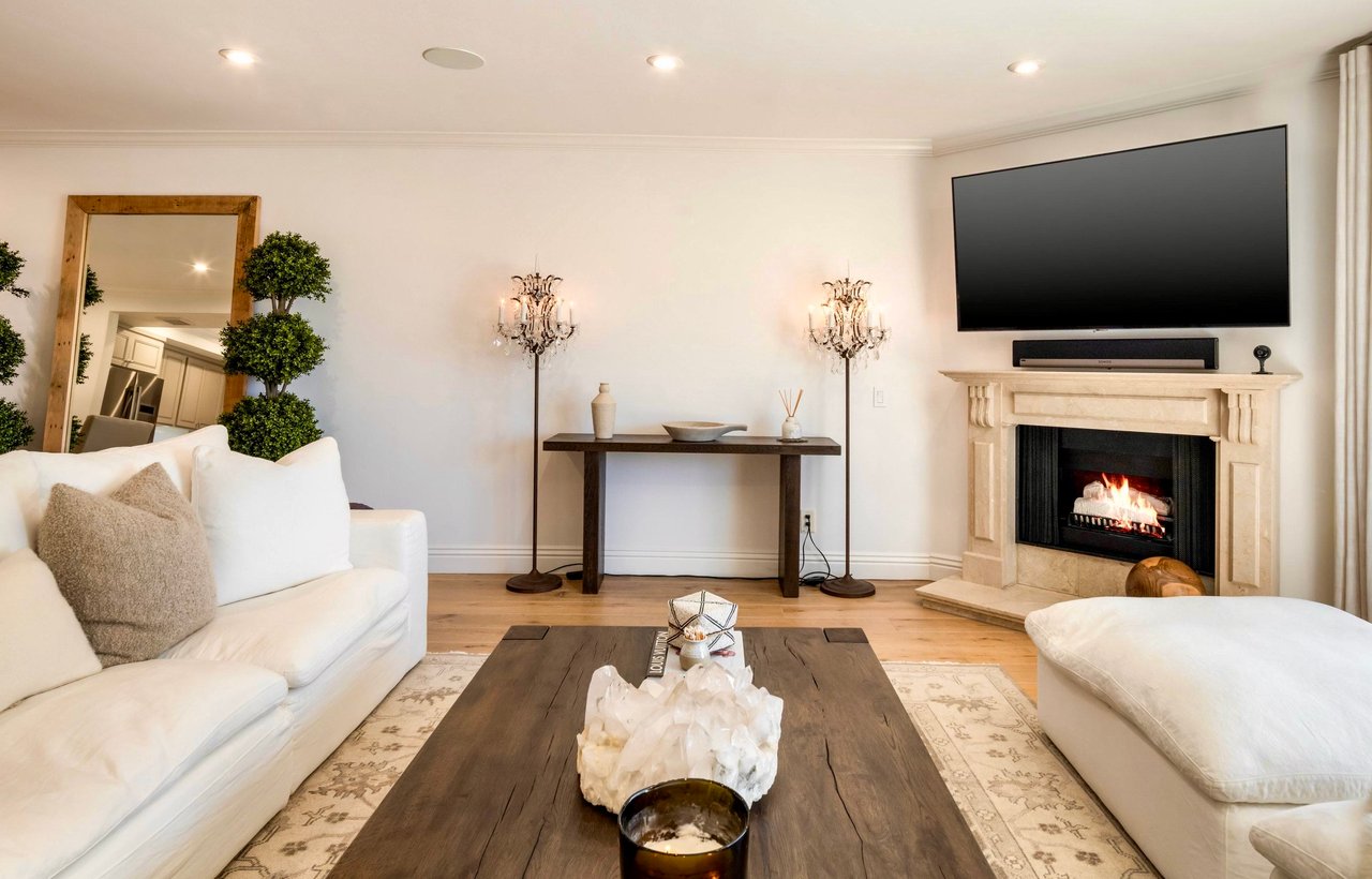 2385 Roscomare Rd Unit: D3, Bel Air 