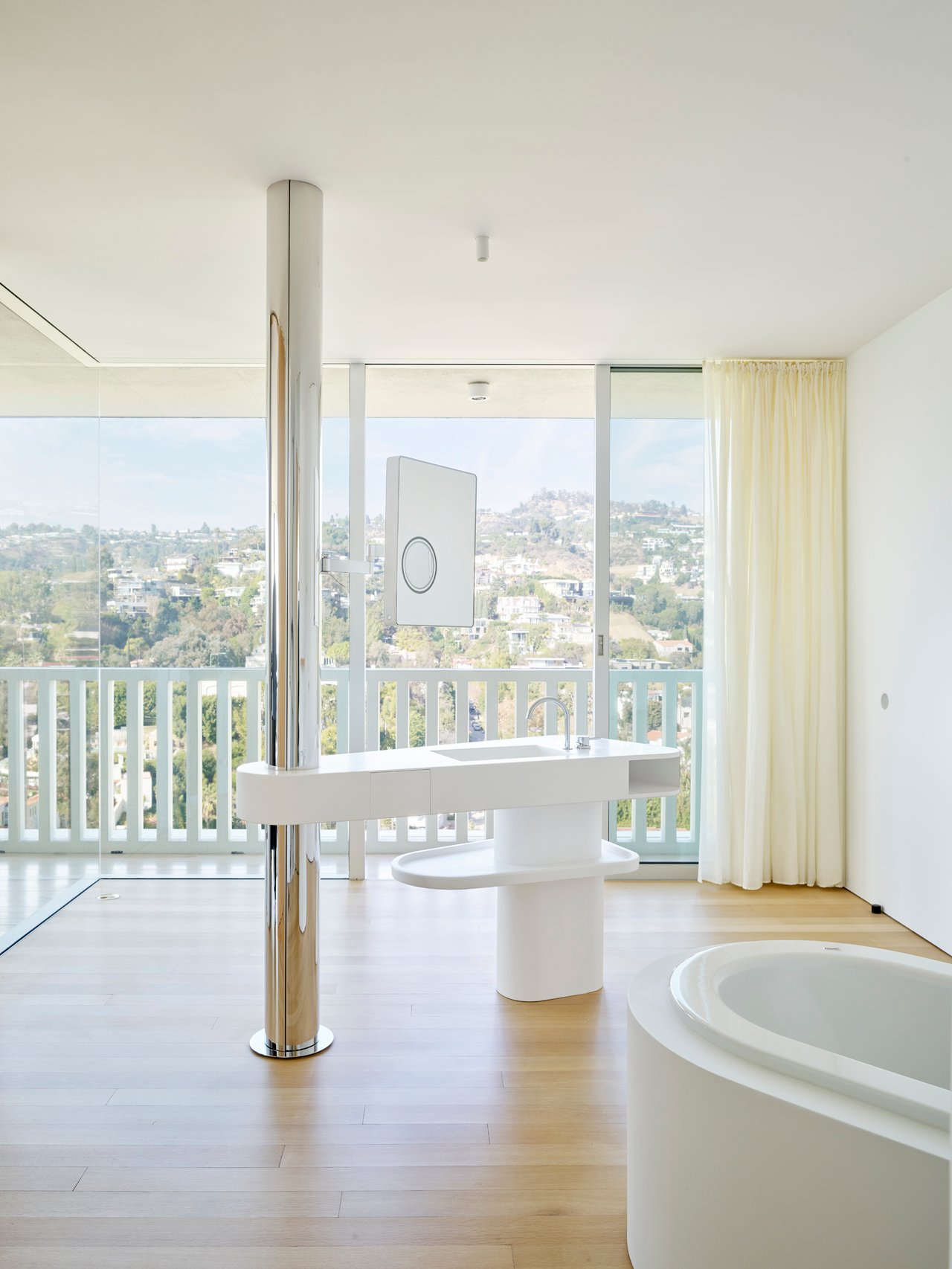 9255 Doheny Rd #2201, Sunset Strip