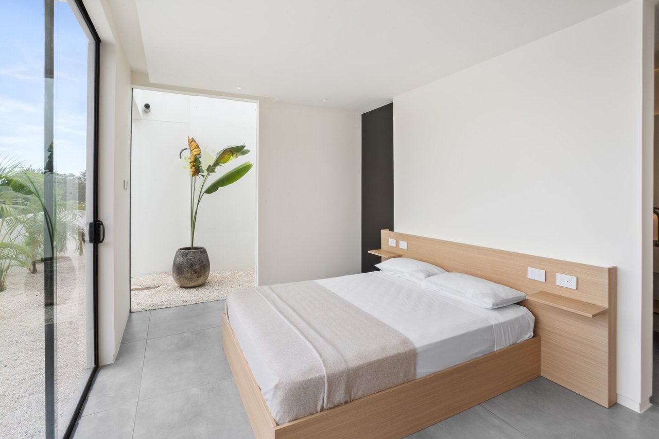 Villa Juba | Contemporary 4-Bedroom Villa with Mono Loco Beach Club Membership in Tamarindo