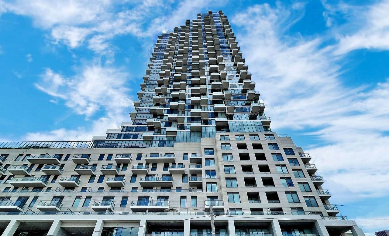 16 Bonnycastle Street Unit: 4202 