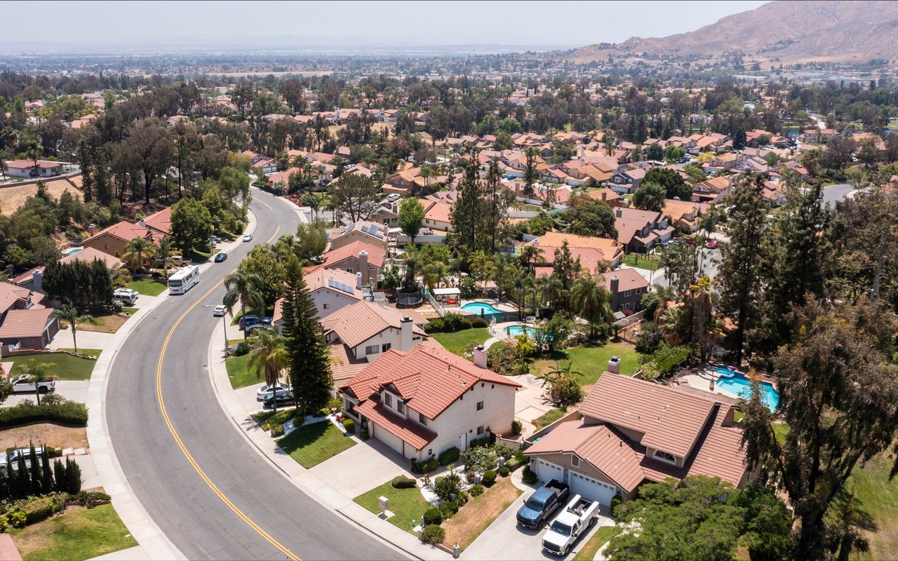 Del Rayo Estates