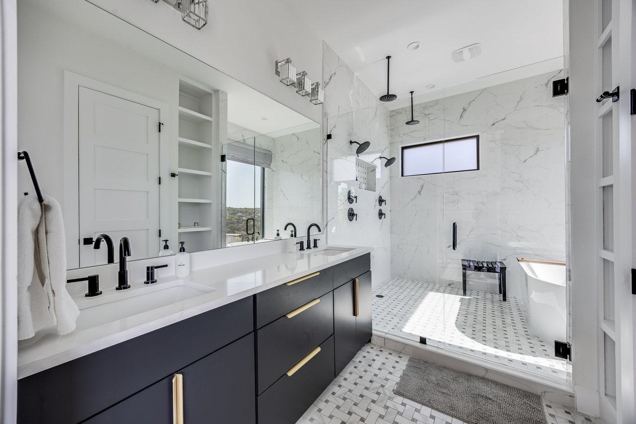 3138 Chisholm Trail