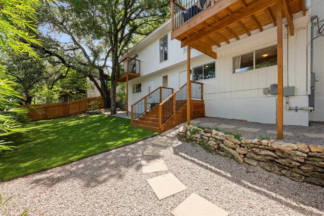 2300 Spring Creek Dr