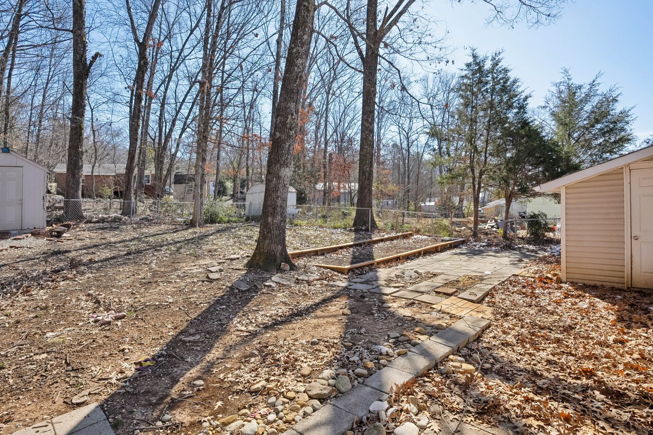 Updated Quaint Home - Minutes from Redstone Arsenal Gate