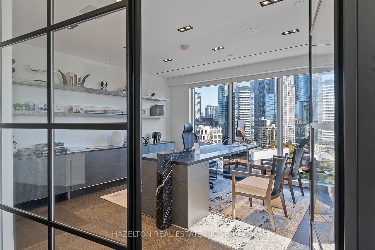 YORKVILLE'S PINACLE OF LUXURY PENTHOUSE