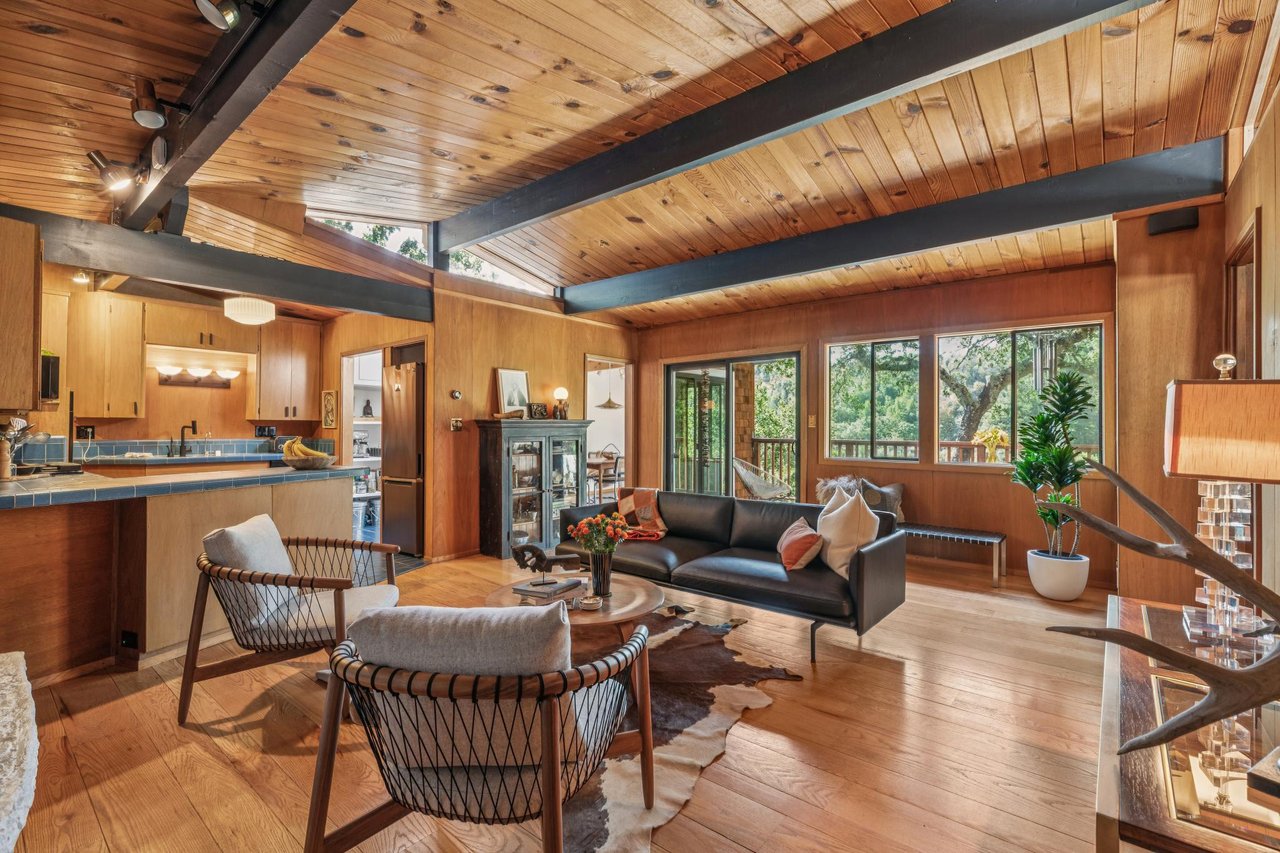 69 Pine Dr