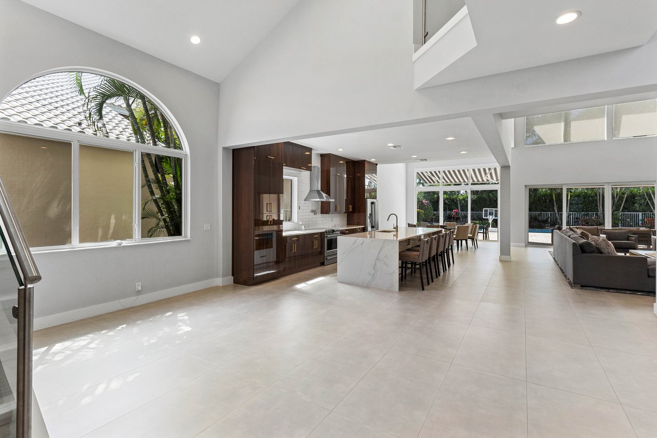 17371 Bridleway Trail