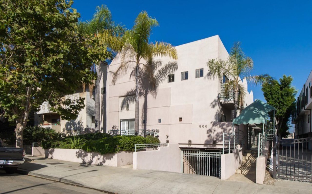 806 N Martel Ave #1