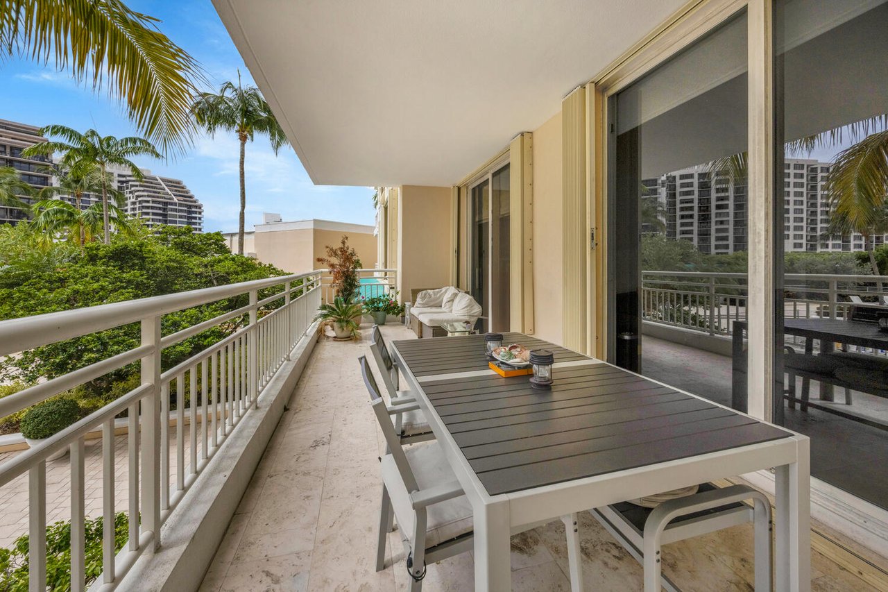 Spacious Rental in Brickell Key