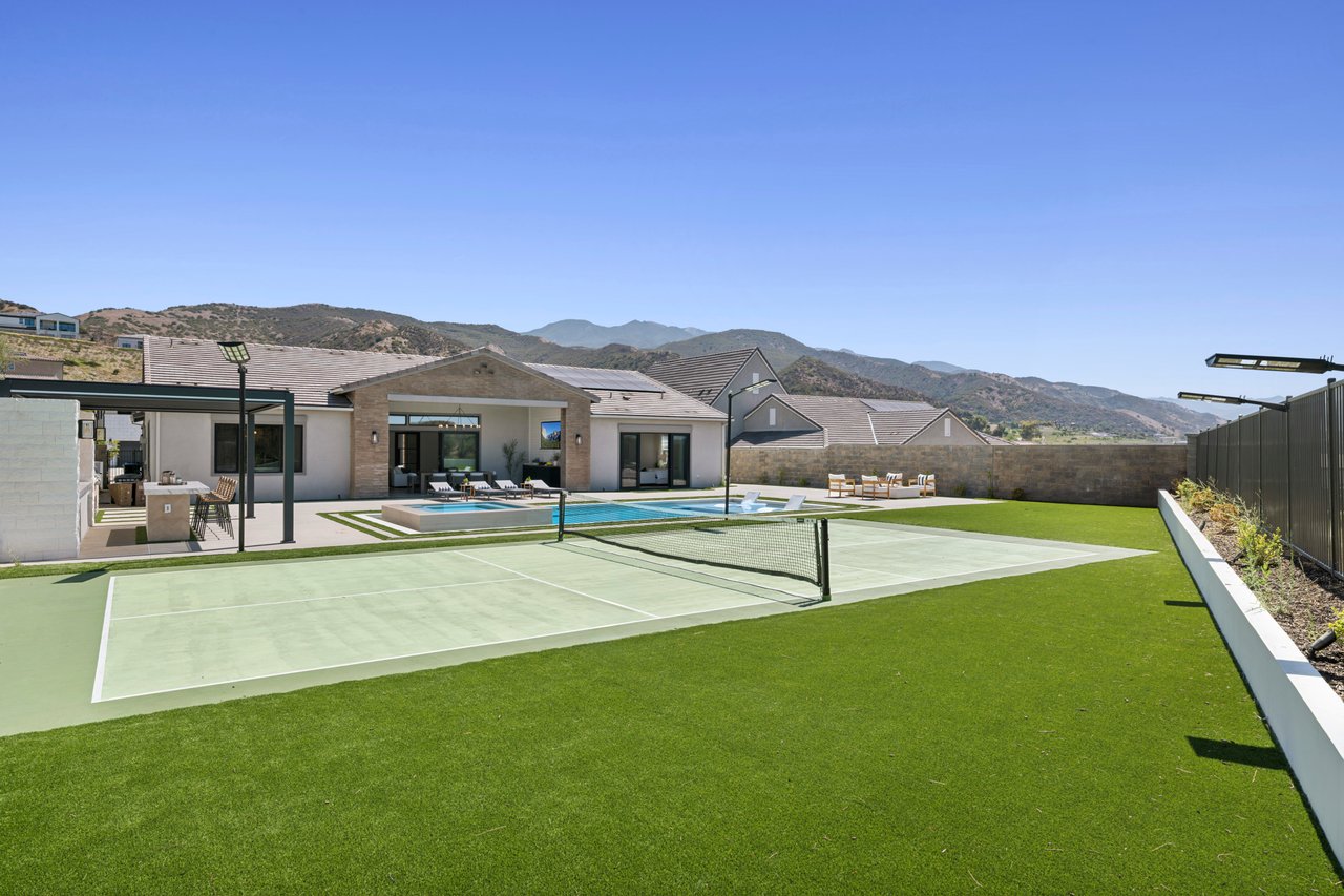 18411 Boulder Bluff