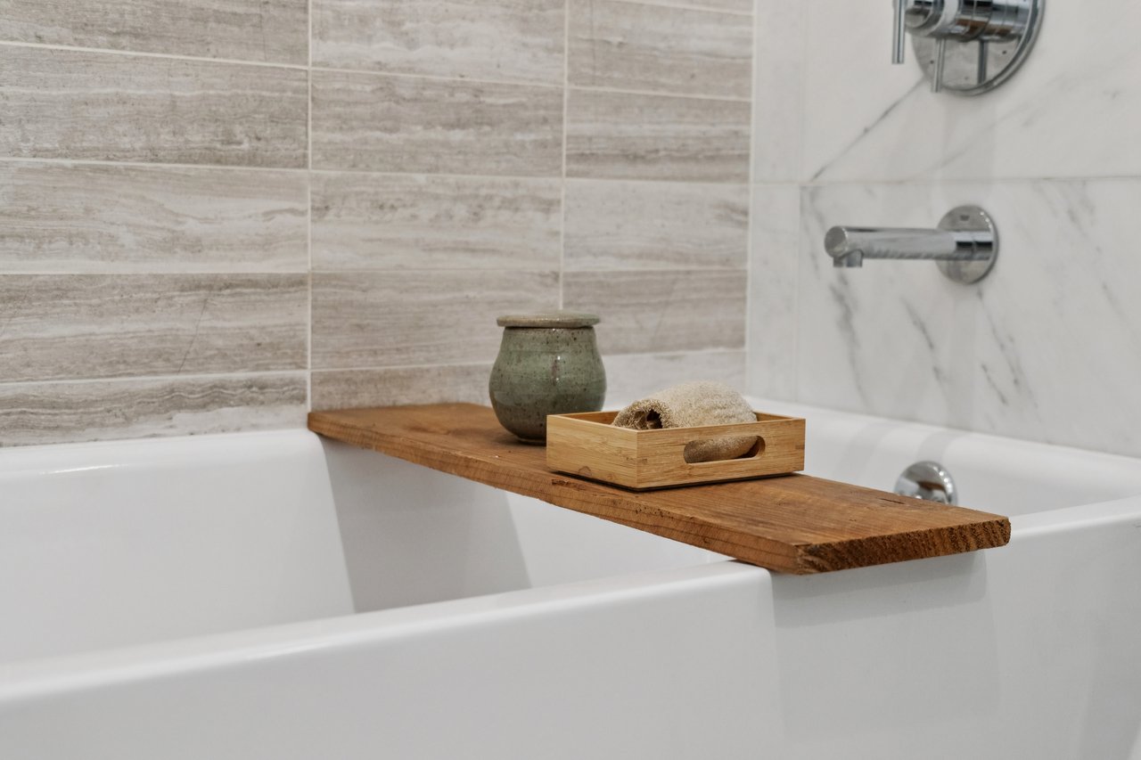 1515 Van Dyke Avenue