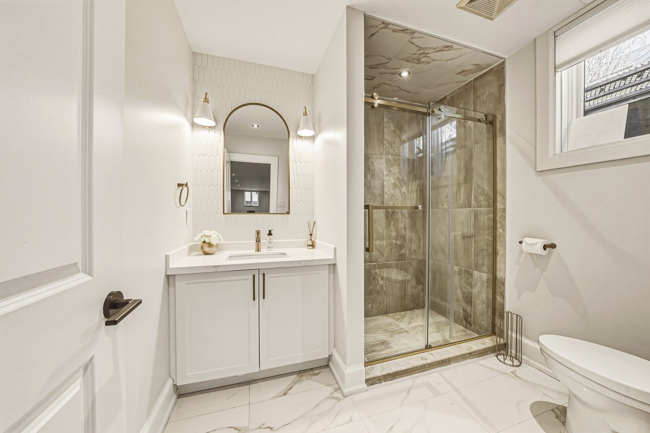 Custom South Aldershot Retreat