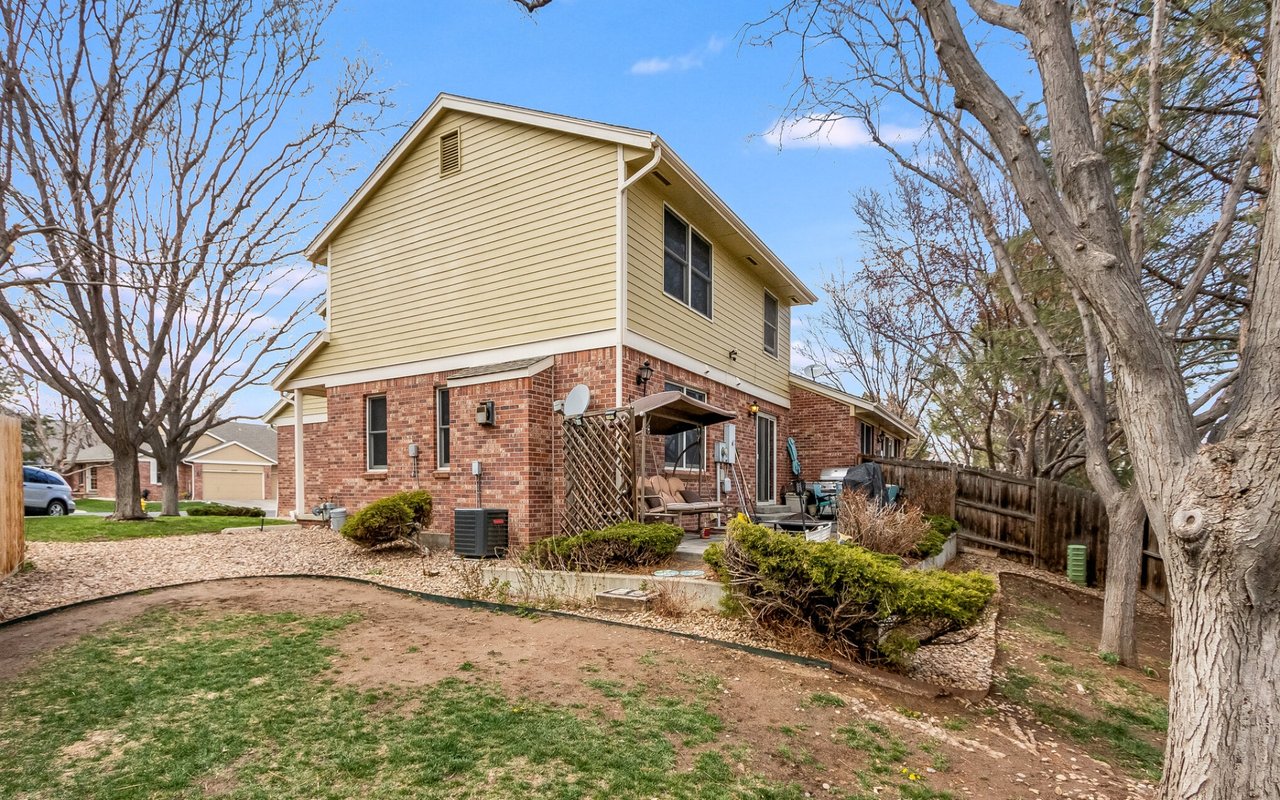 Just Listed: Eastlake Village Townhome with Private Yard