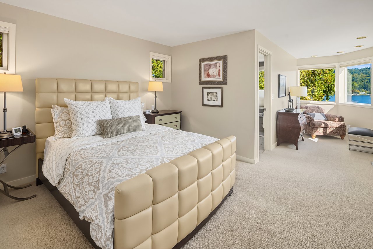 2604 W Lake Sammamish Pkwy NE