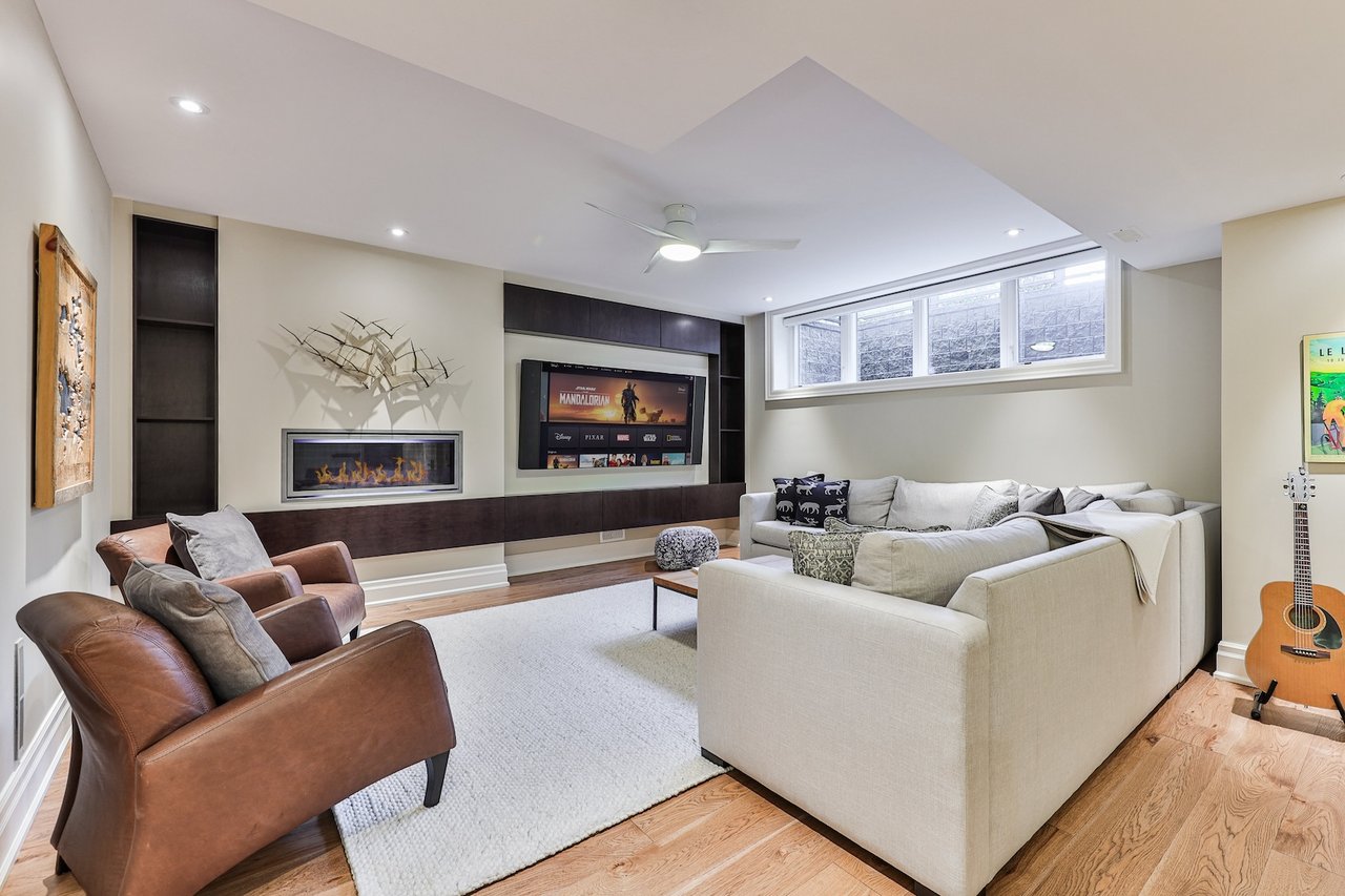 2361 Hixon Street, Oakville