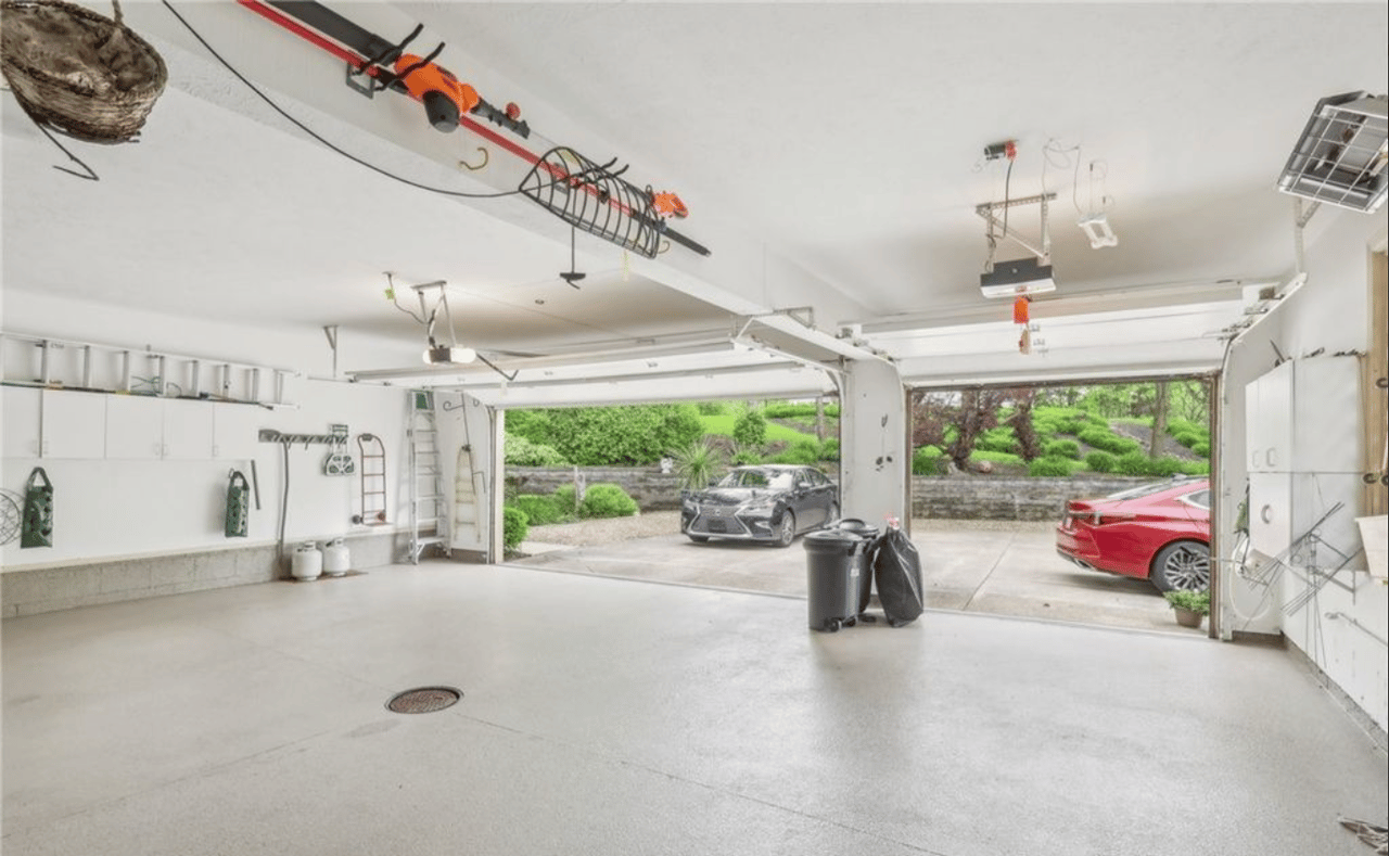 3637 Som Center Rd