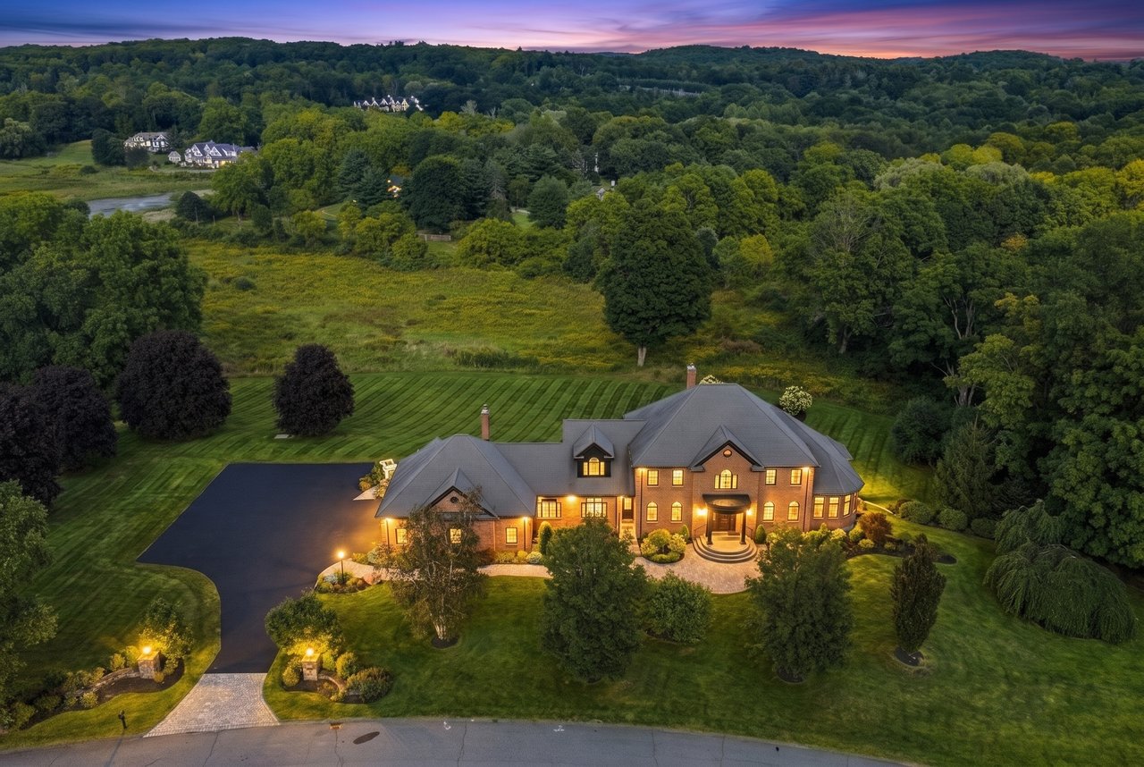 An Exceptional Southborough Estate