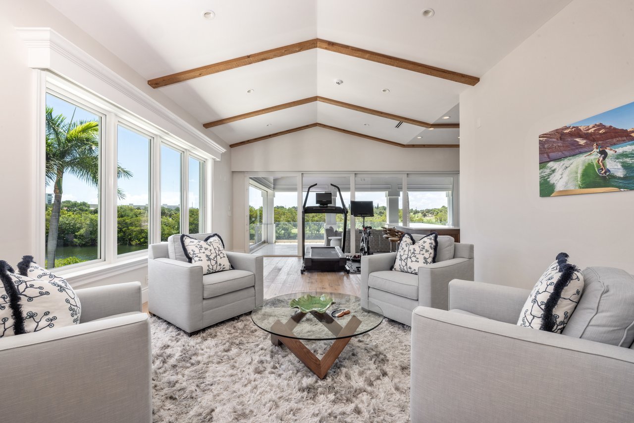 Palm Beach Gardens Waterfront Compound | 200' Deepwater Dockage | Harbour Isles