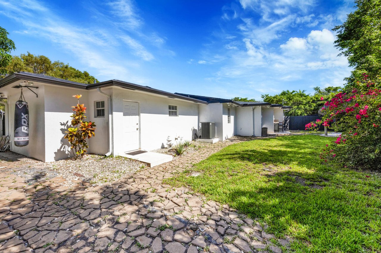 Calling All Investors - Pinecrest Duplex For Sale