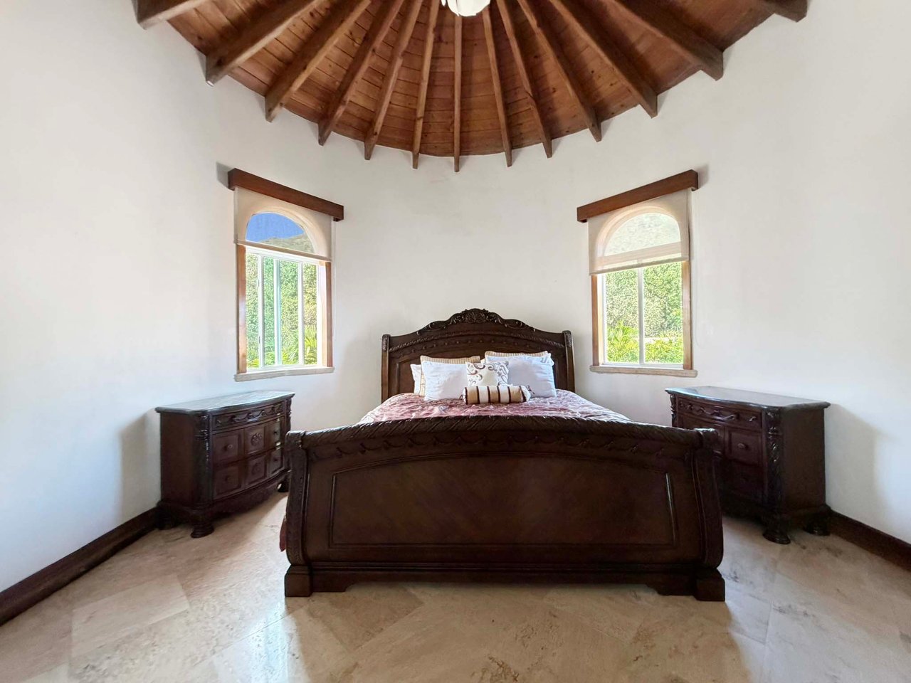 565 Parham Town 7 Bedroom Villa