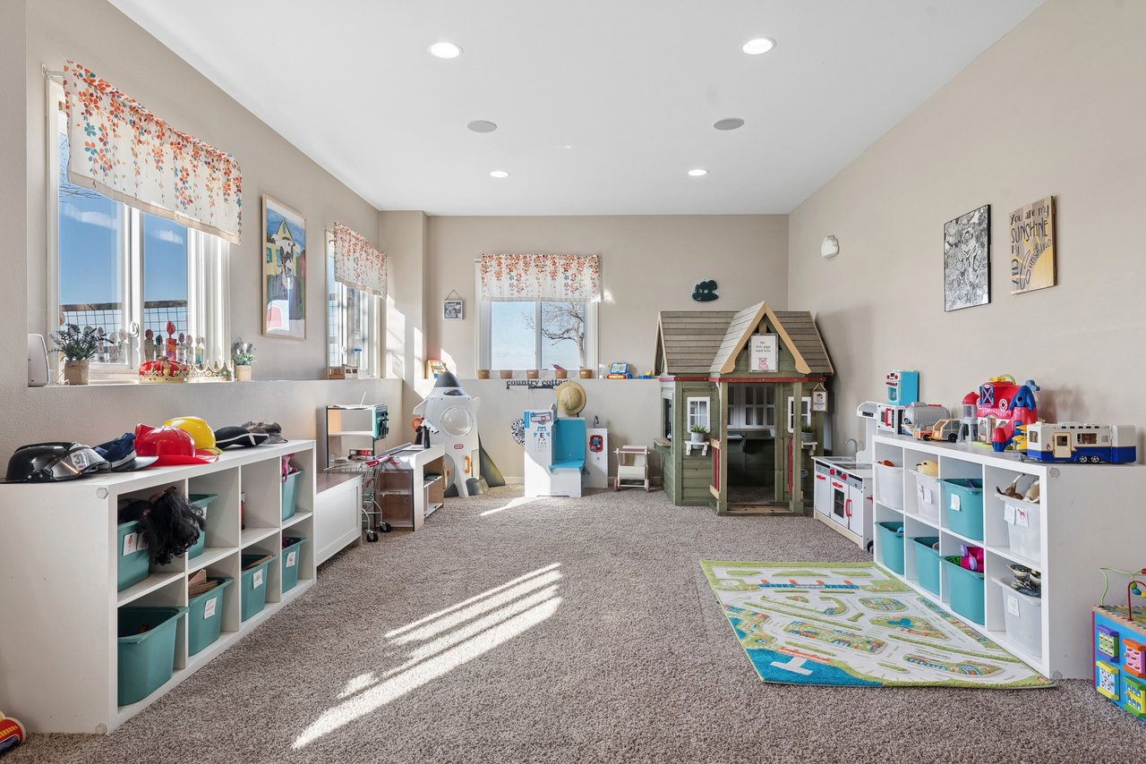 17885 Brick Heights