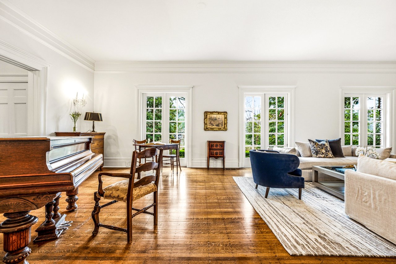 794 Springdale Road NE