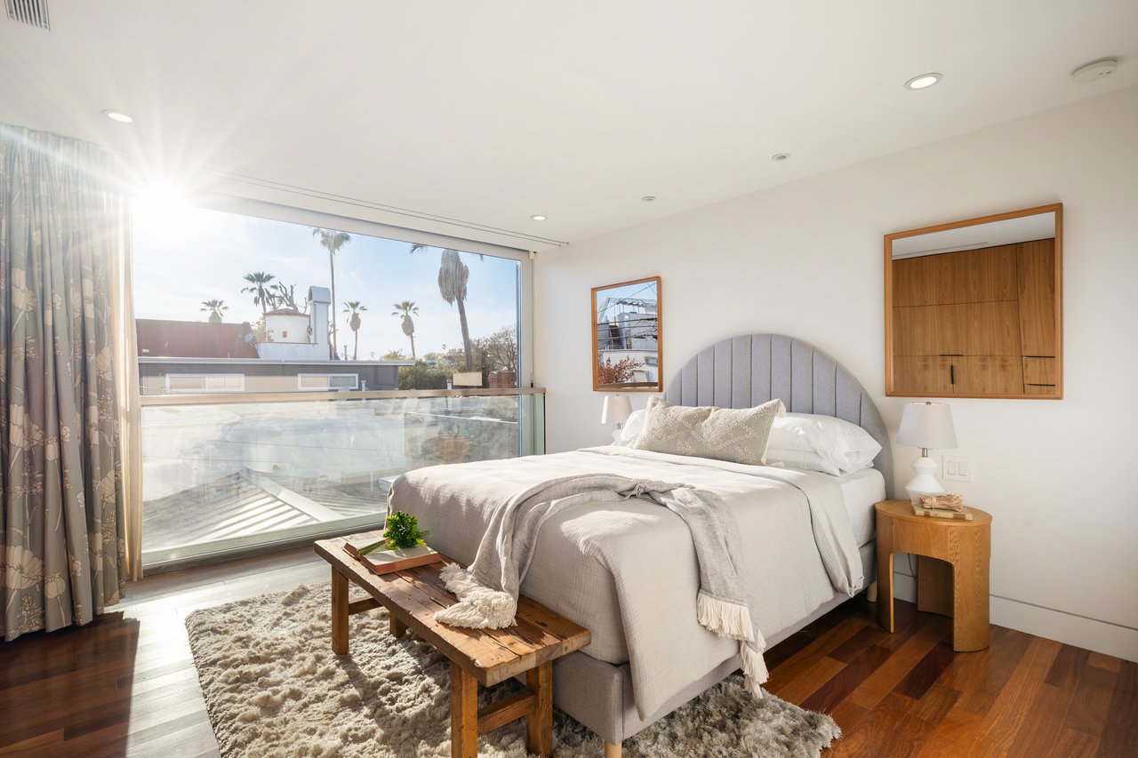 524 Rialto Ave, Venice