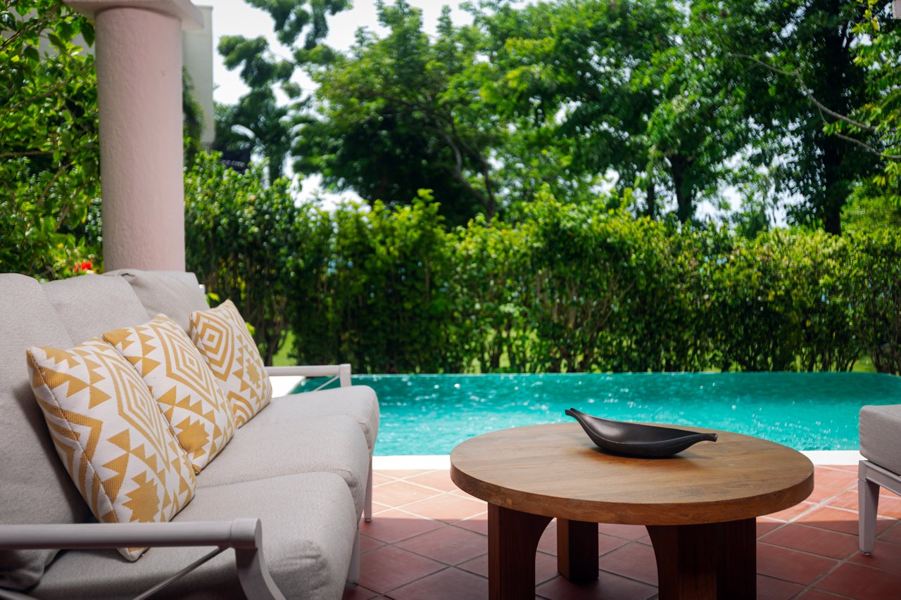 Villa 107, Manchineel