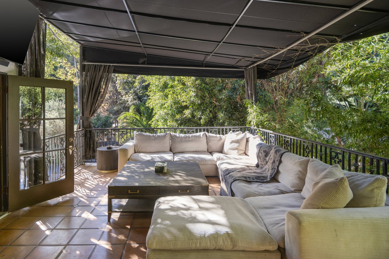 1930 Laurel Canyon Blvd, Hollywood Hills