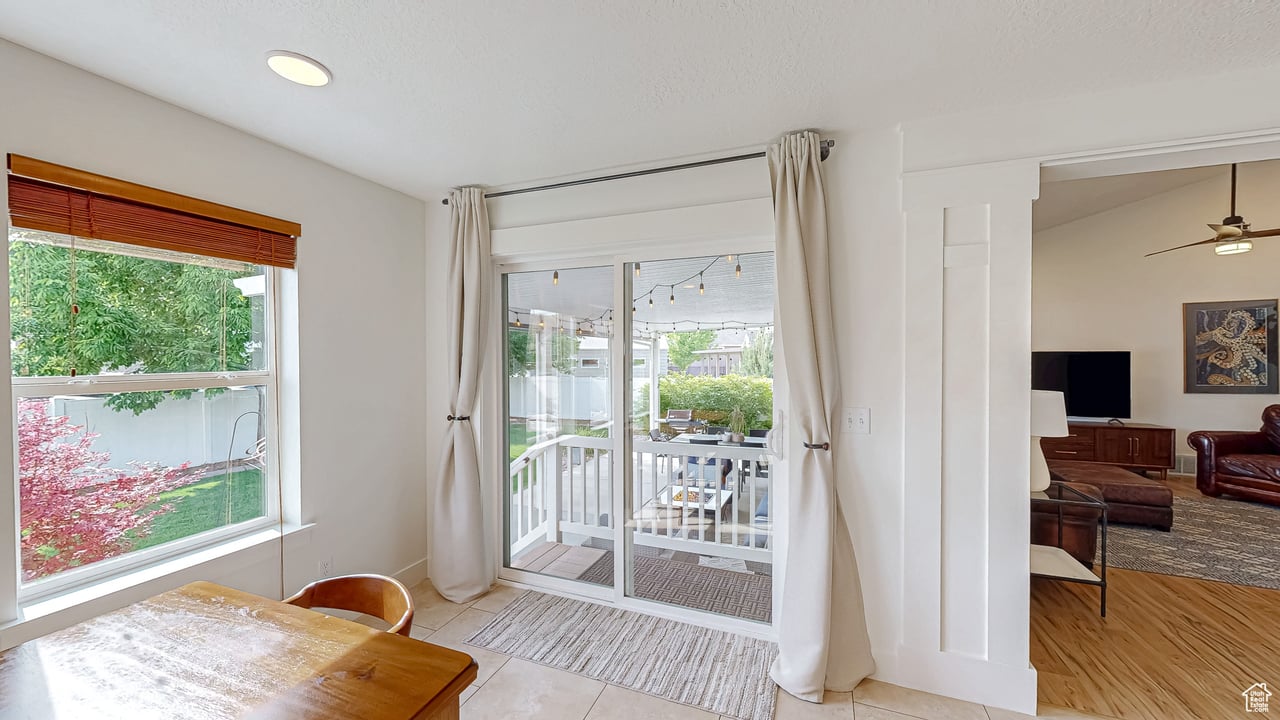 918 S River Ridge Ln