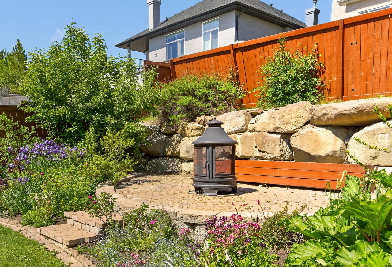 139 Tuscany Ridge Close NW