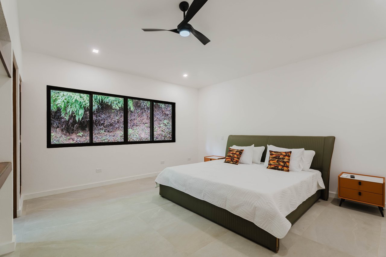 Modern Tropical Minimalism with Ocean views and River Access! Casa Tocuan