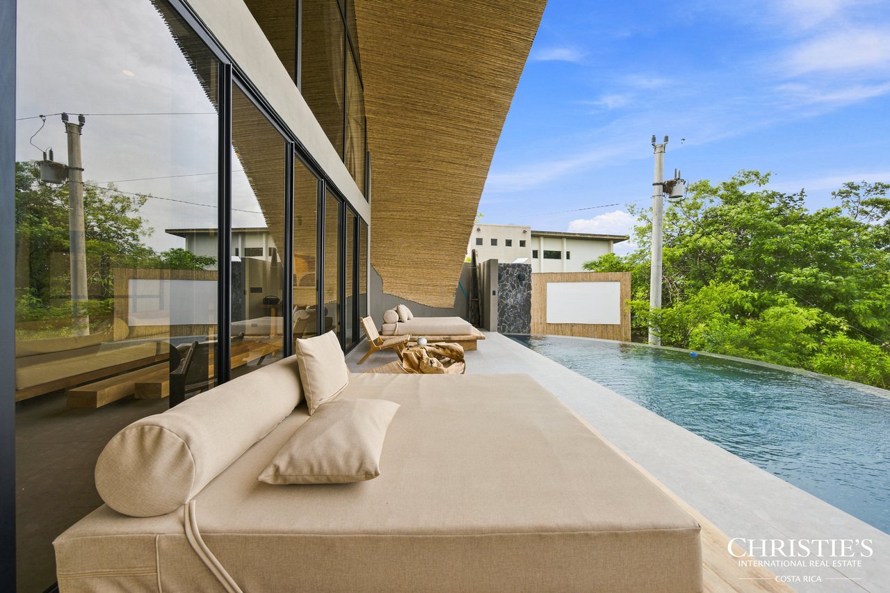 LE CLOS - An Exclusive Three-Residence Estate 