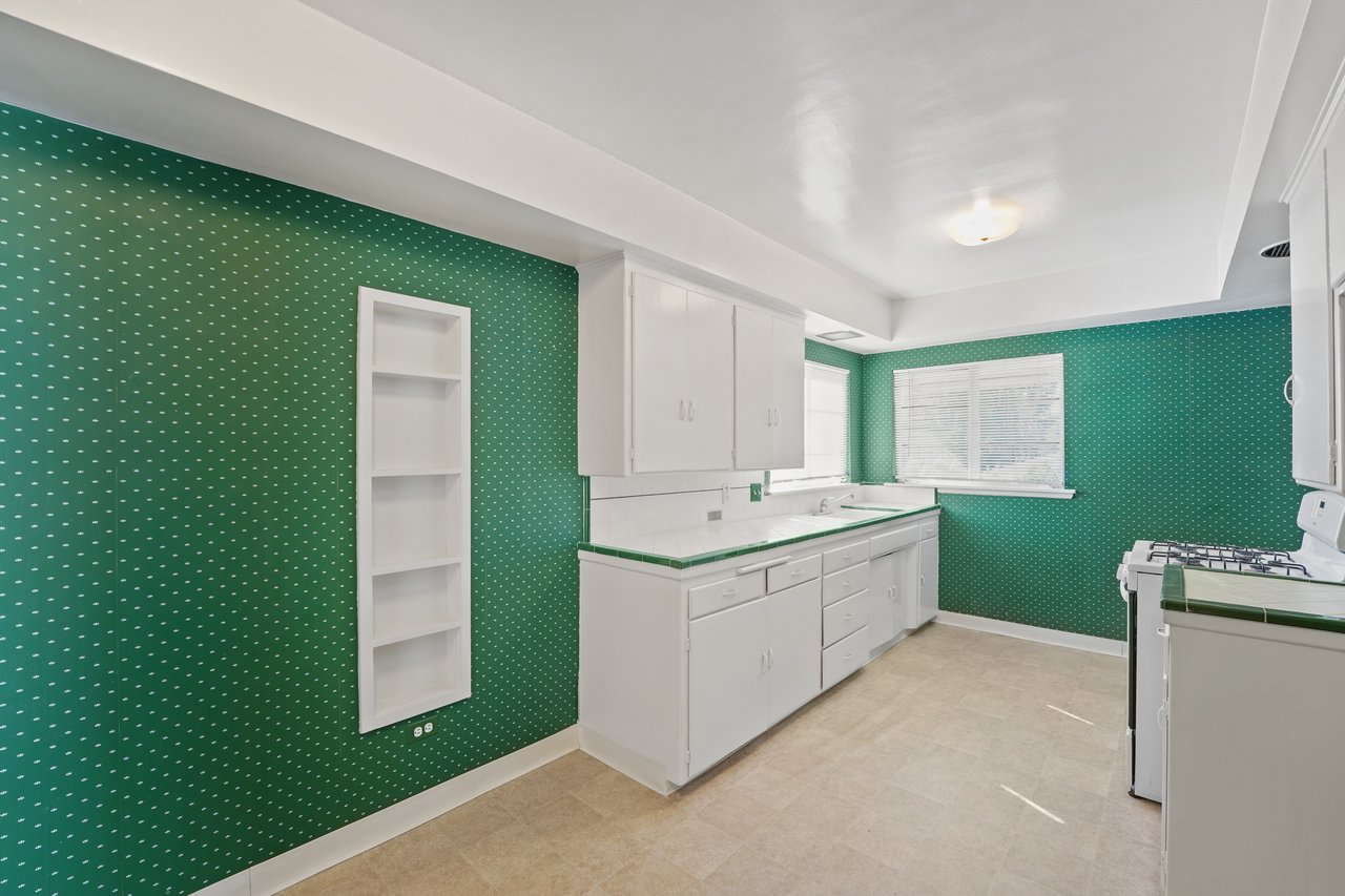 4909 Coldwater Canyon