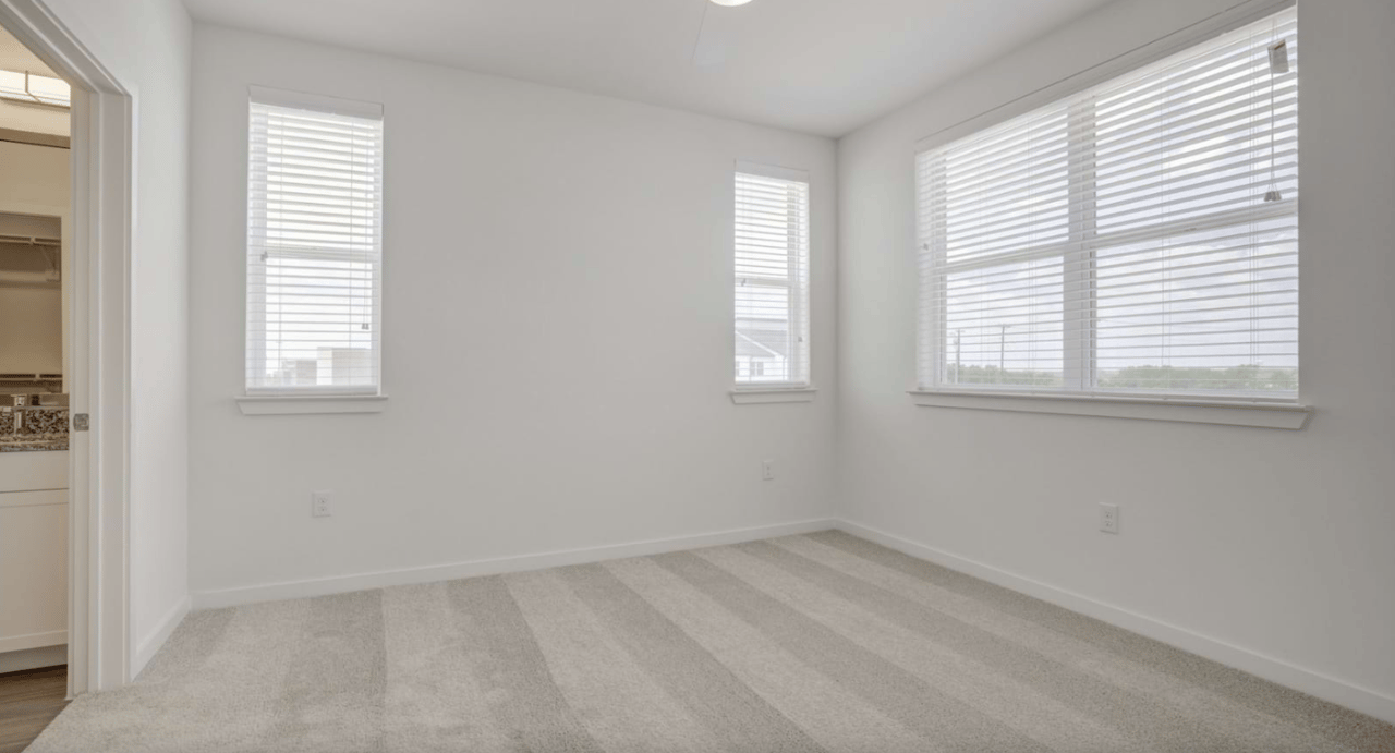 Enjoy up to 12 weeks of base rent FREE!