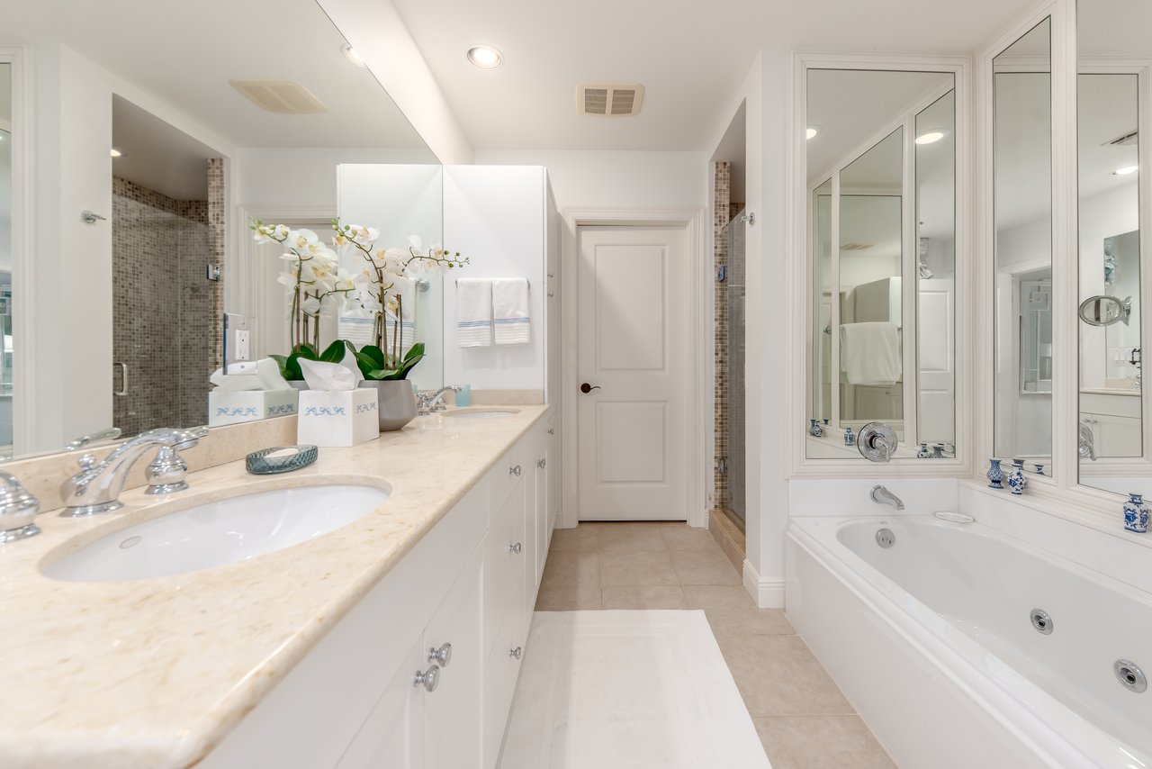 11663 SE Florida Ave