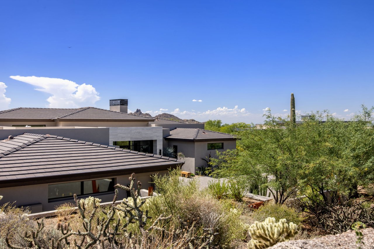 11087 E Harris Hawk Trail