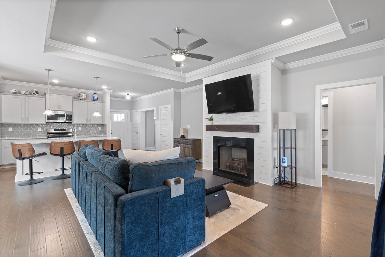 Elegant Home Near Goldsmith-Schiffman Elementary