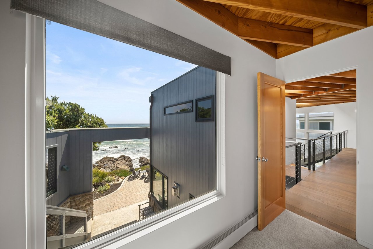 Striking Design on Cambria’s Coastline