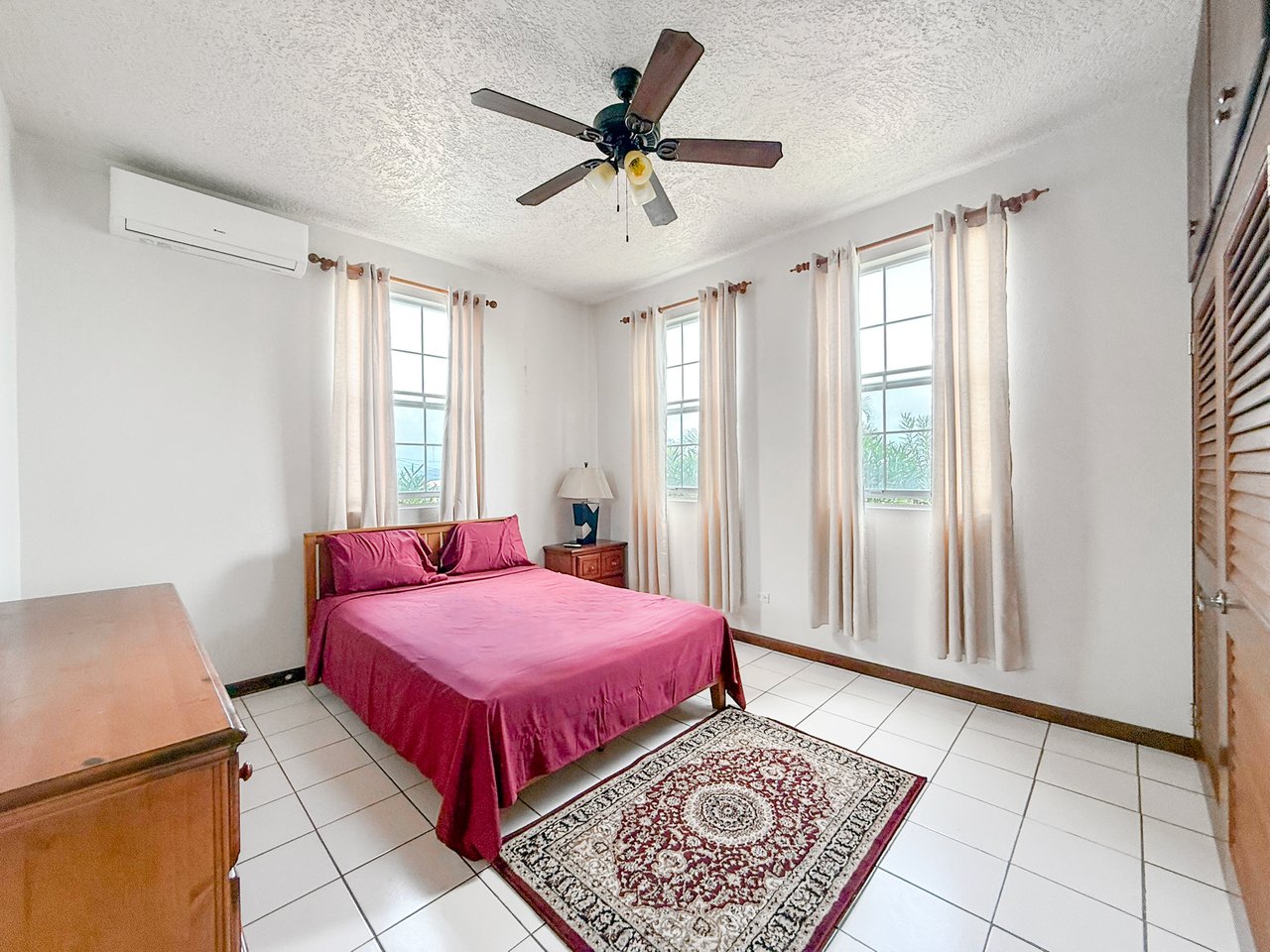 317 Paraquita Bay 2 Bedroom Apartment 
