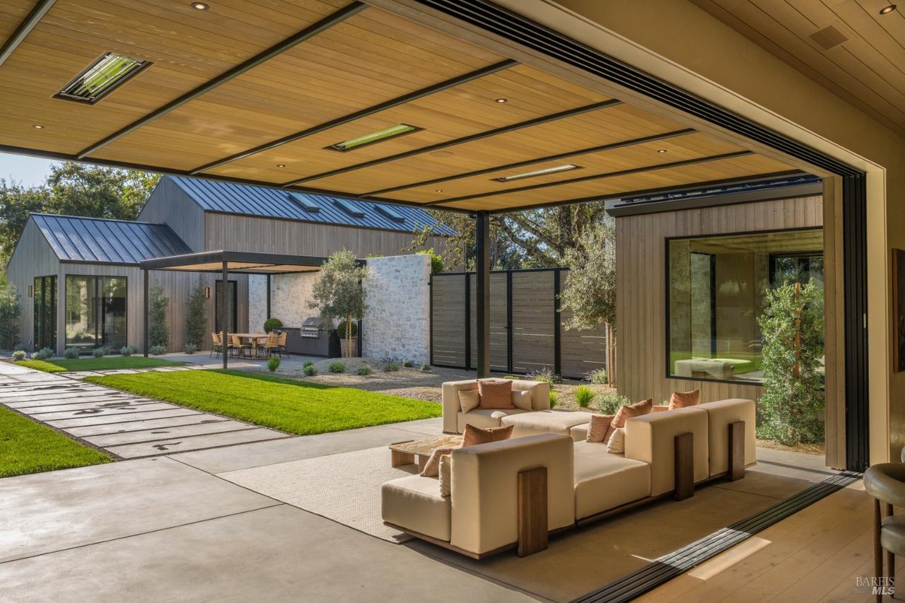 1438 Ridge Valley Road