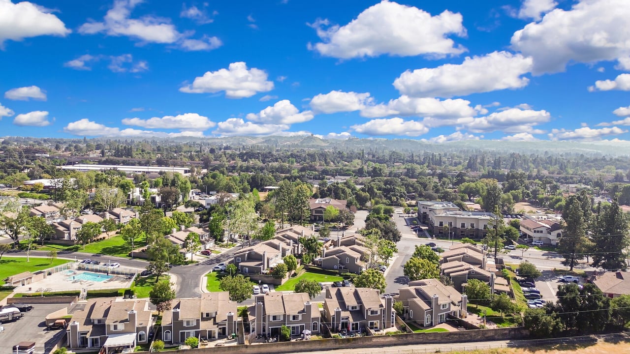 1247 Deer Creek
